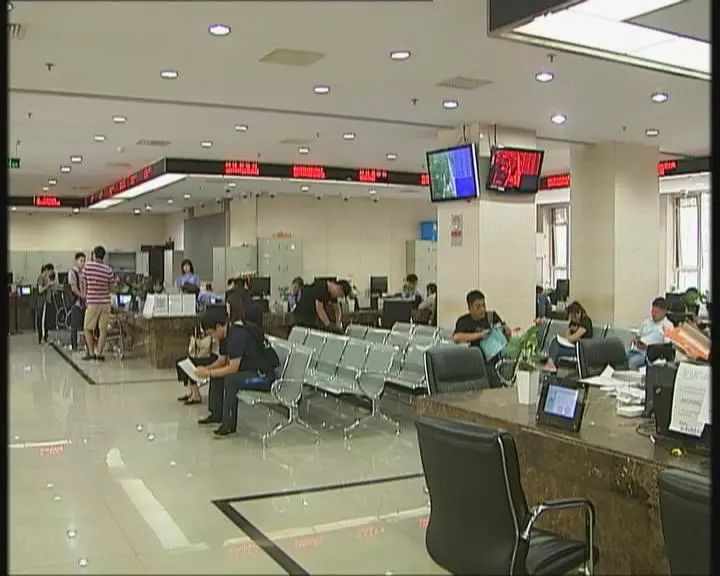 首都经济报道 朝阳区率先试行错峰延时办公服务，餐饮服务引领创新